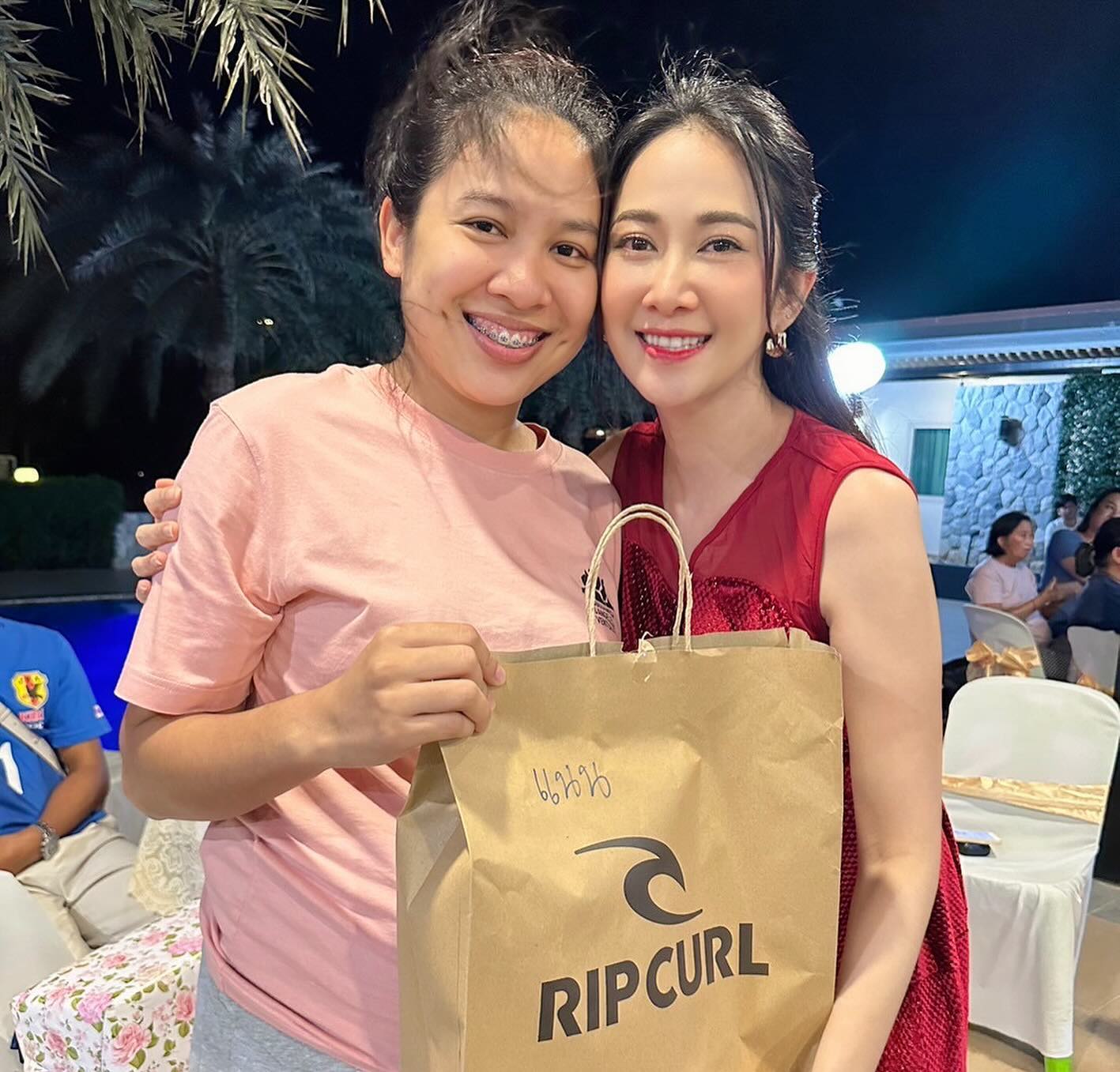 ยุ้ย - จีรนันท์ มะโนแจ่ม