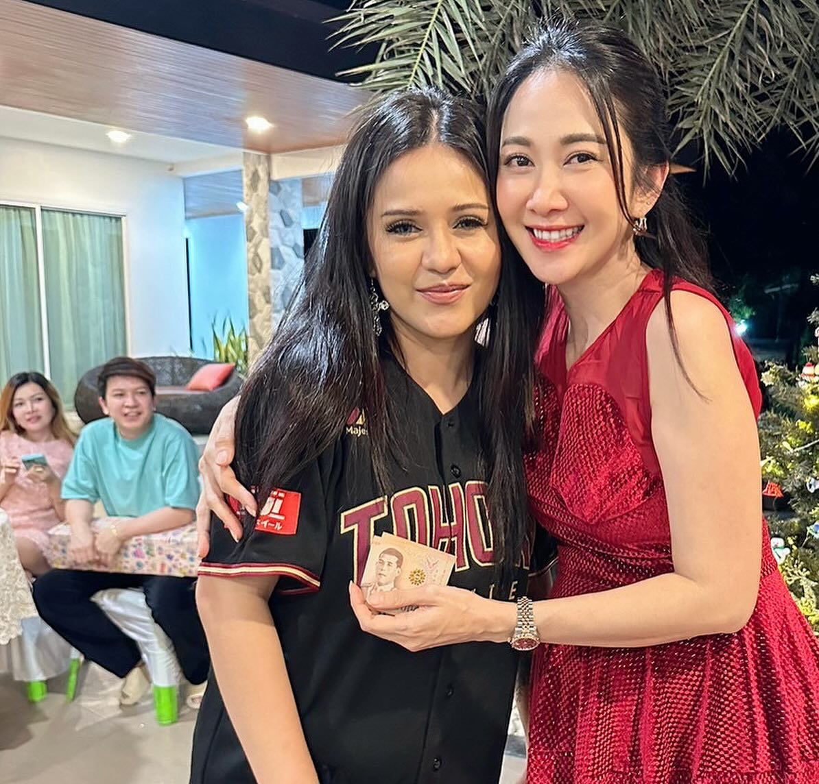 ยุ้ย - จีรนันท์ มะโนแจ่ม