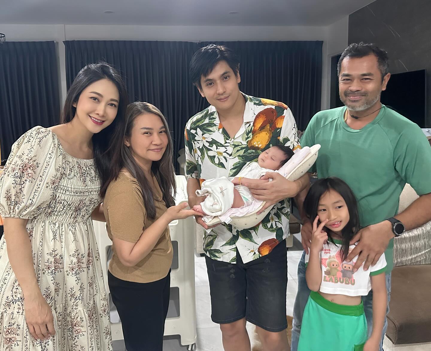 ยุ้ย - จีรนันท์ มะโนแจ่ม