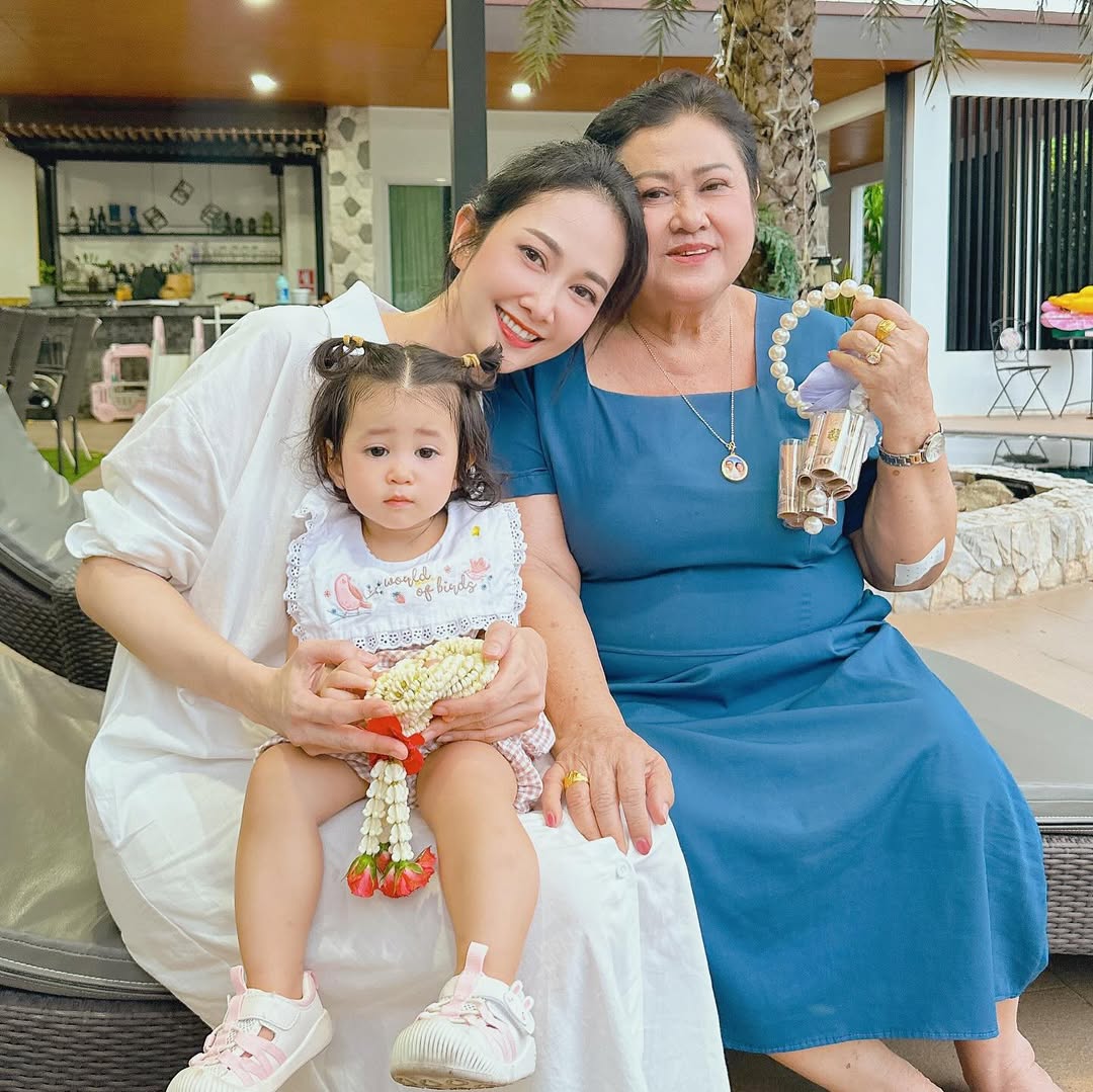 ยุ้ย - จีรนันท์ มะโนแจ่ม