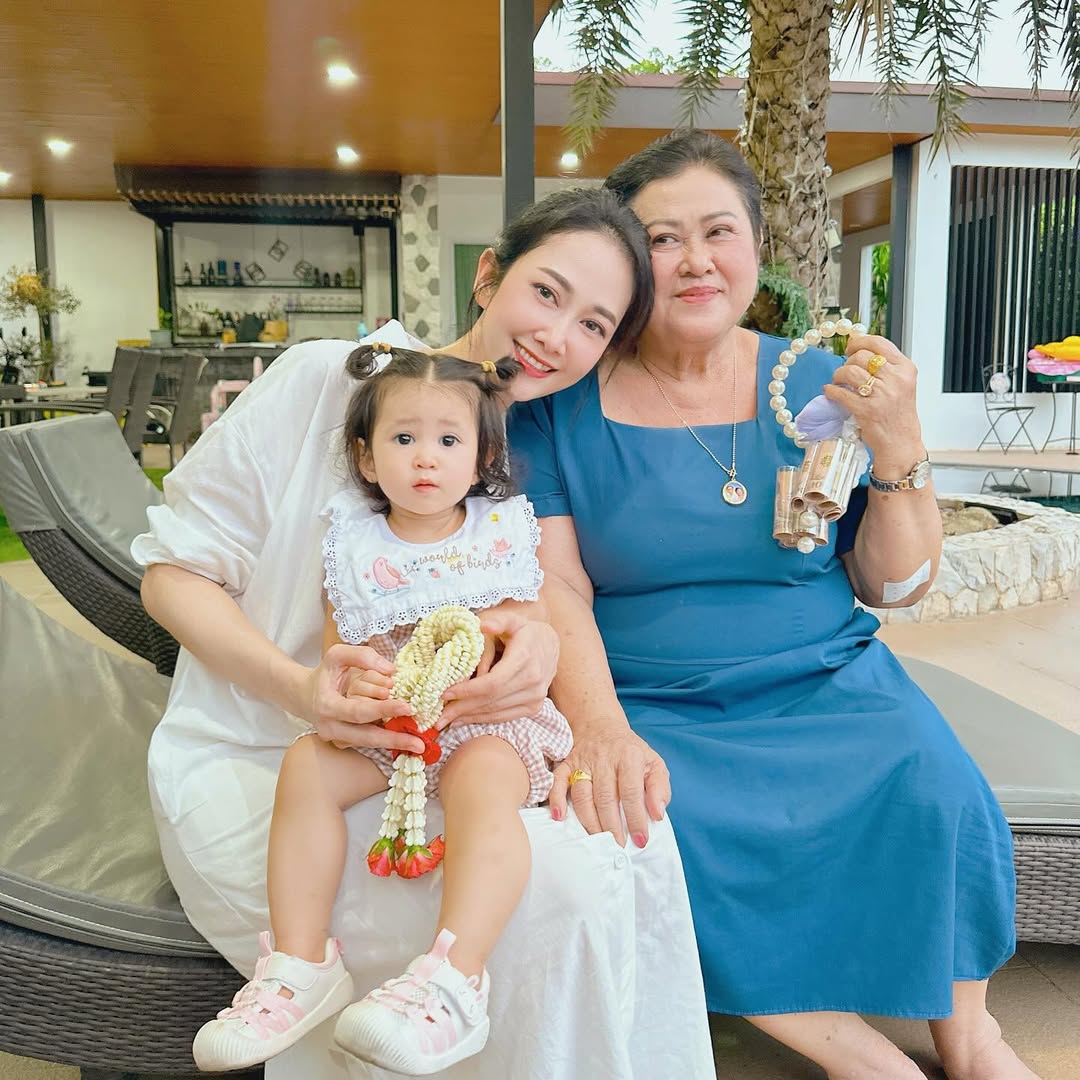 ยุ้ย - จีรนันท์ มะโนแจ่ม