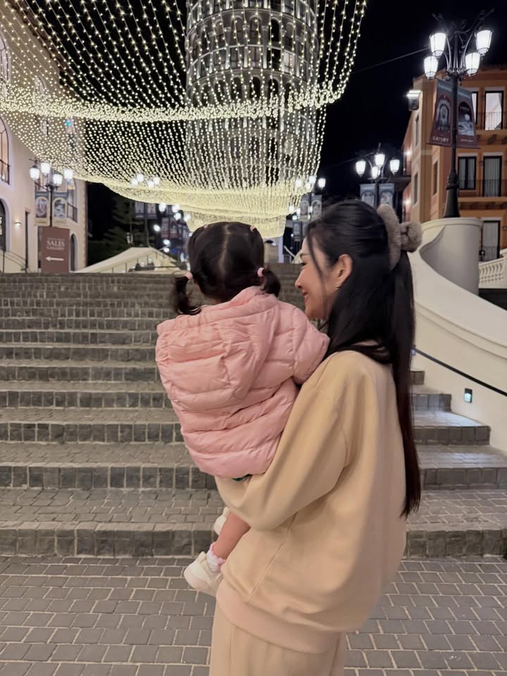 ยุ้ย - จีรนันท์ มะโนแจ่ม