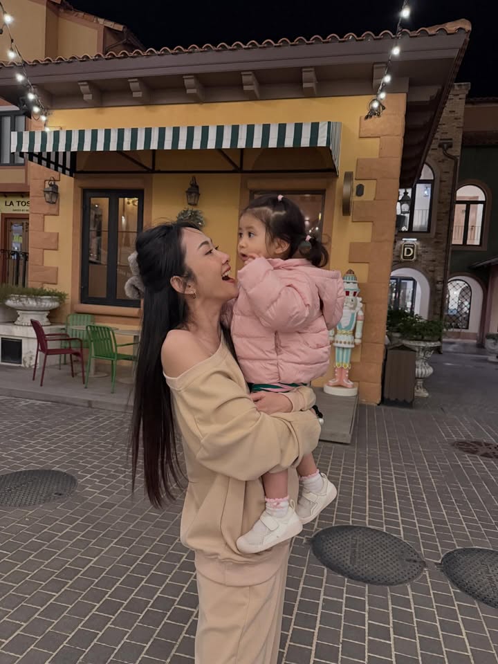 ยุ้ย - จีรนันท์ มะโนแจ่ม