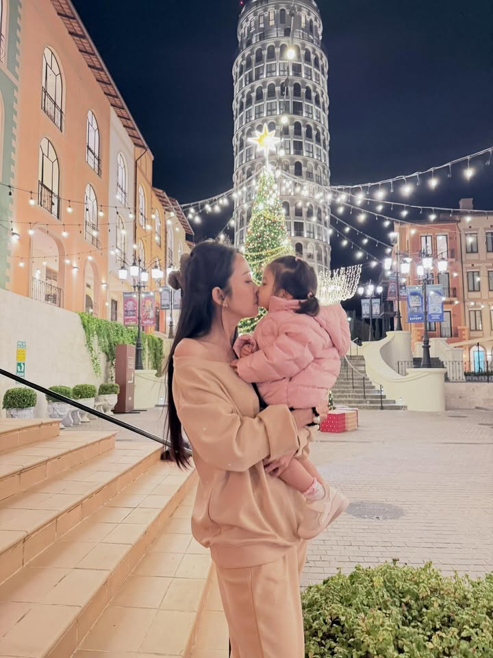 ยุ้ย - จีรนันท์ มะโนแจ่ม