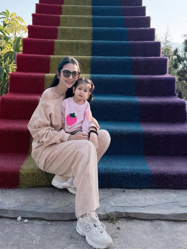 ยุ้ย - จีรนันท์ มะโนแจ่ม