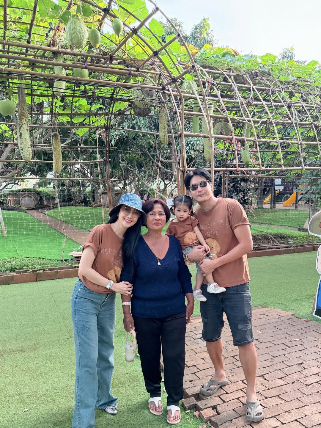 ยุ้ย - จีรนันท์ มะโนแจ่ม