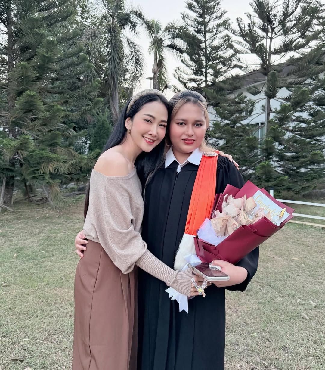 ยุ้ย - จีรนันท์ มะโนแจ่ม