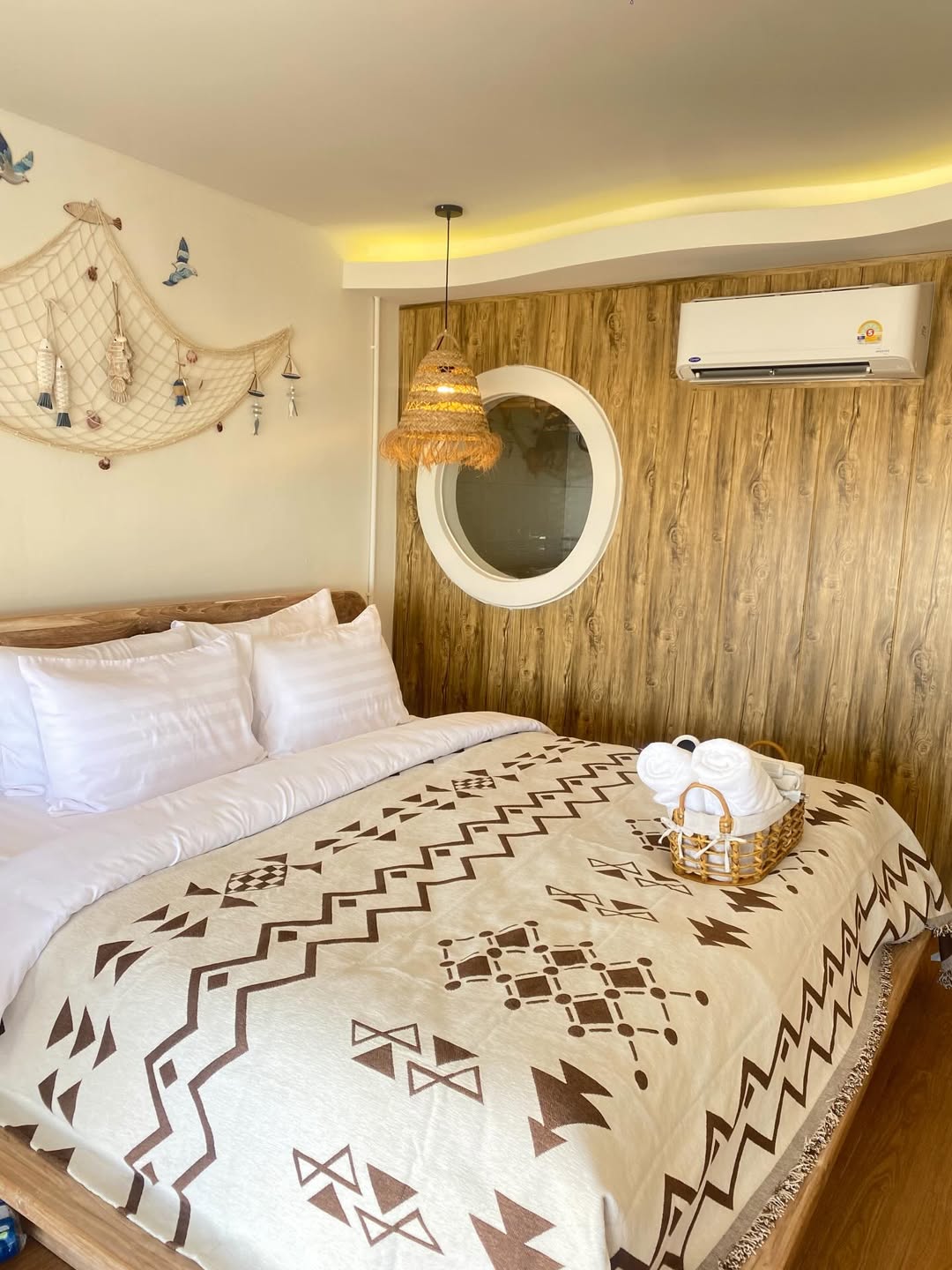 ยุ้ย - จีรนันท์ มะโนแจ่ม