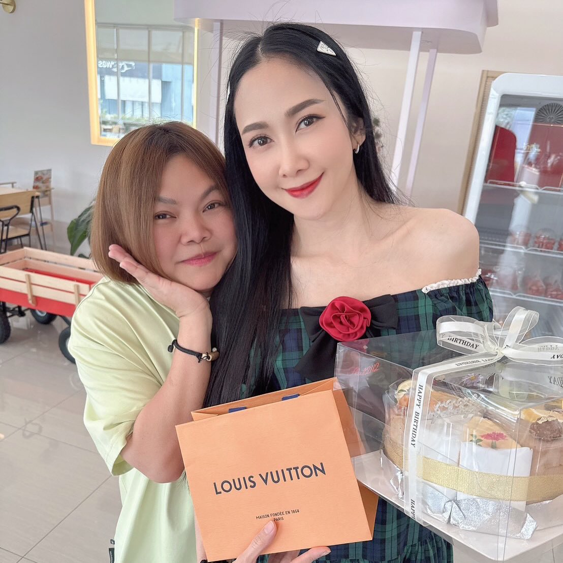 ยุ้ย - จีรนันท์ มะโนแจ่ม