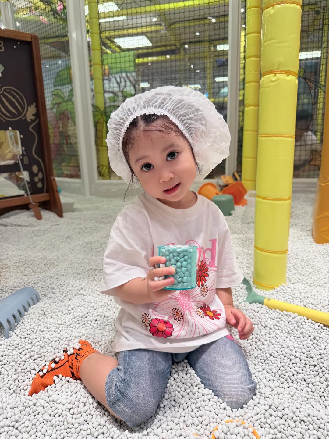 ยุ้ย - จีรนันท์ มะโนแจ่ม