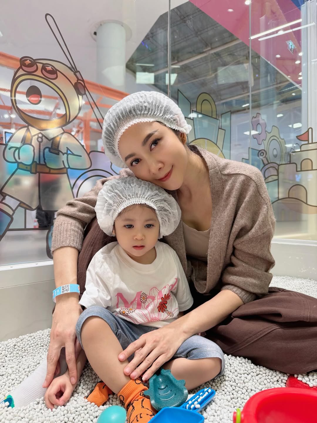 ยุ้ย - จีรนันท์ มะโนแจ่ม