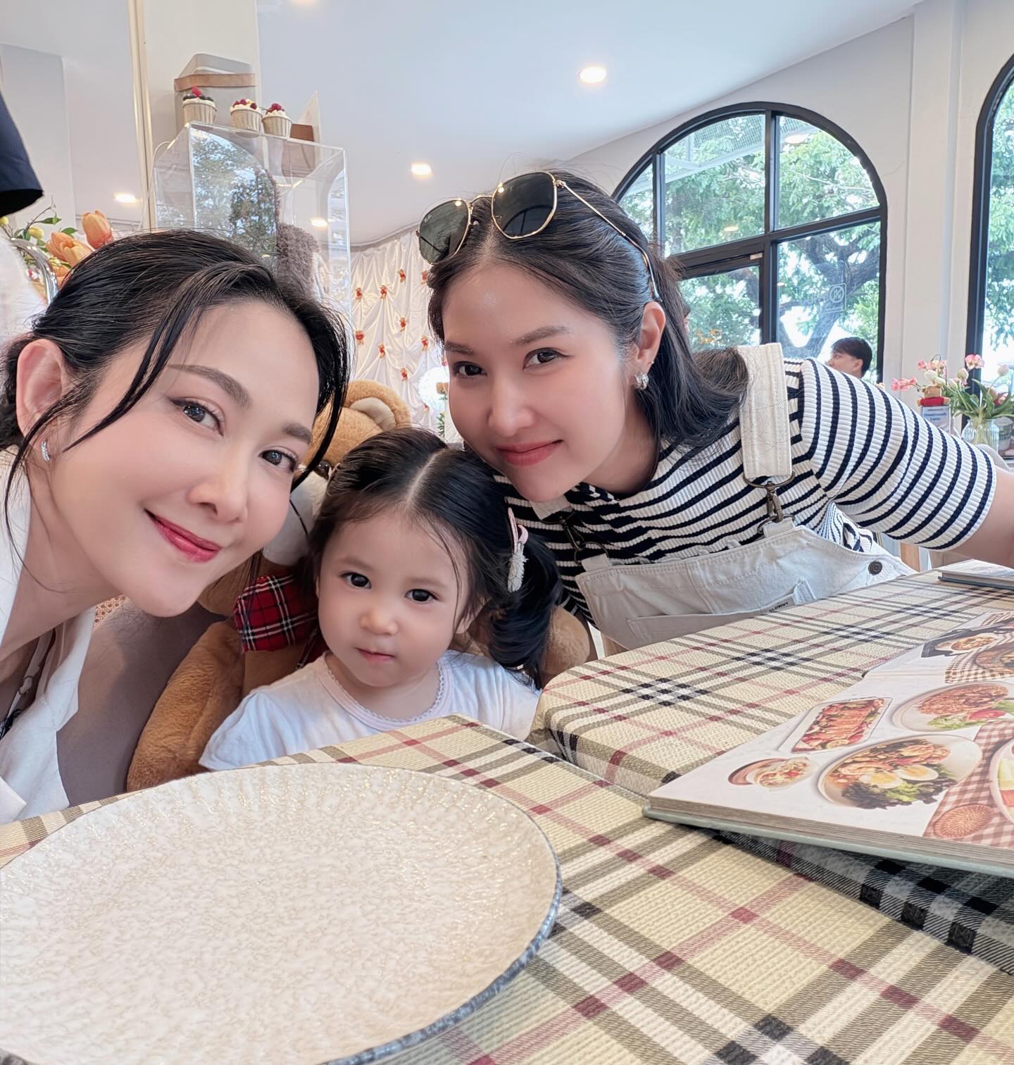 ยุ้ย - จีรนันท์ มะโนแจ่ม