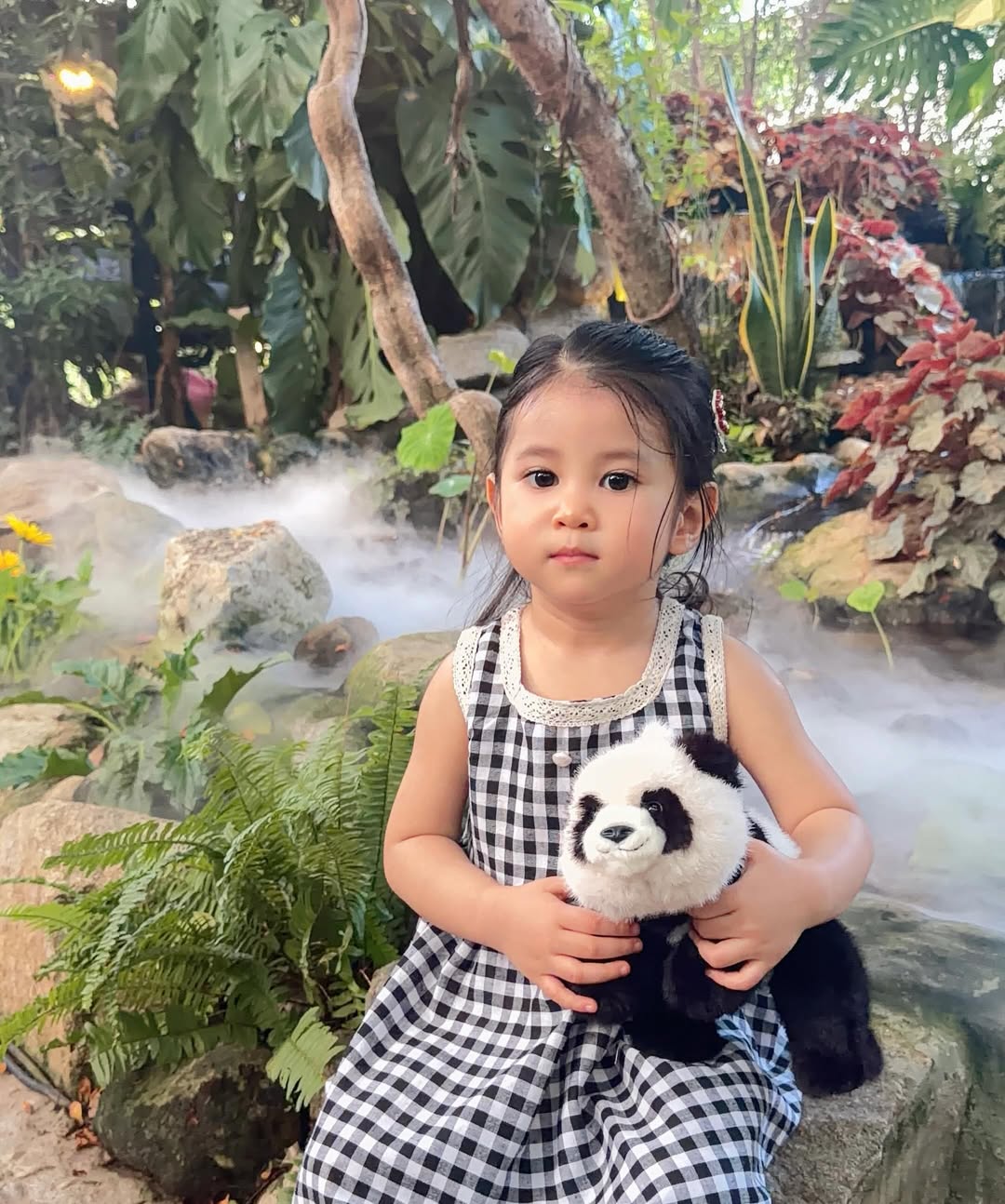 ยุ้ย - จีรนันท์ มะโนแจ่ม