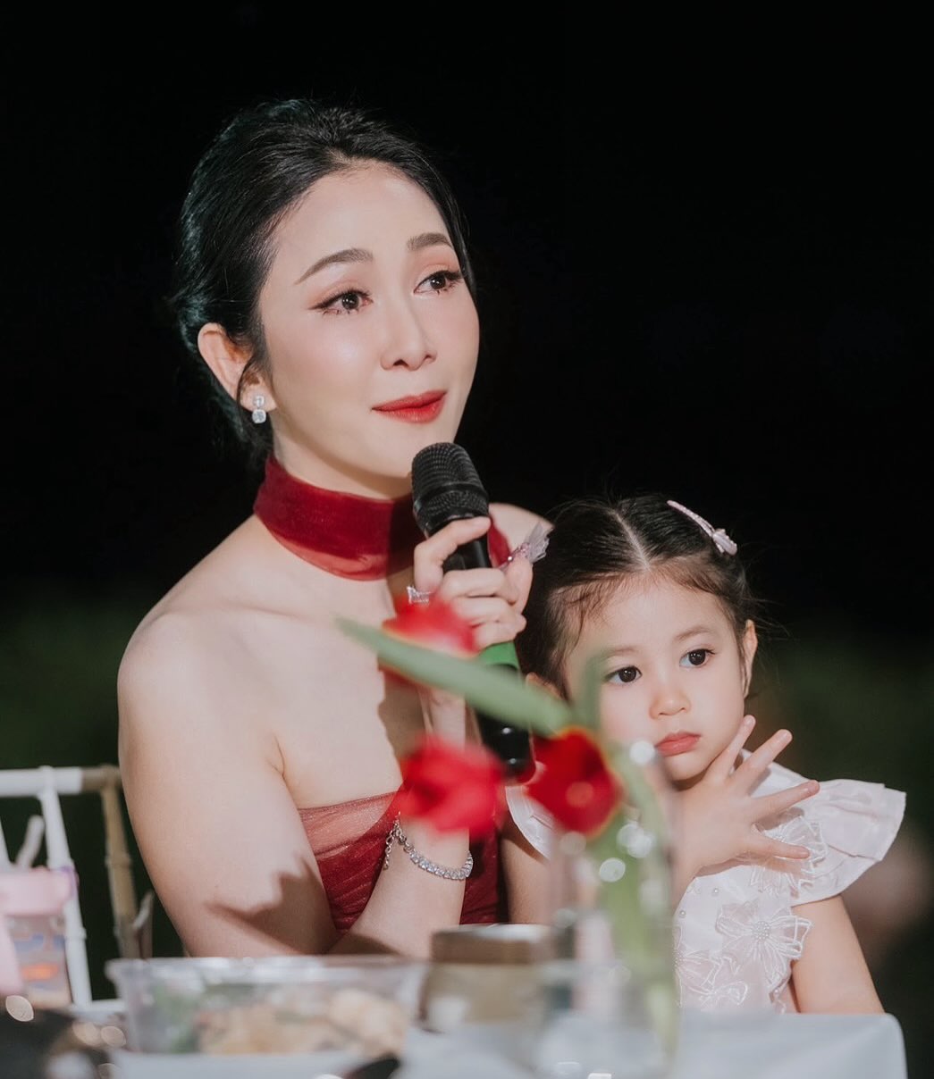 ยุ้ย - จีรนันท์ มะโนแจ่ม