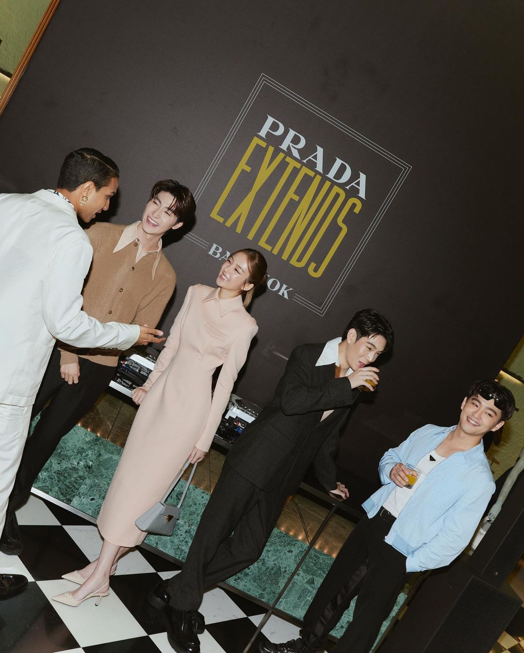 เจเจ - กฤษณภูมิ พิบูลสงคราม