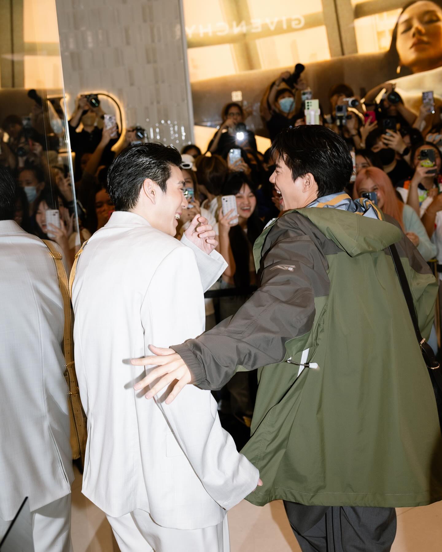 เจเจ - กฤษณภูมิ พิบูลสงคราม