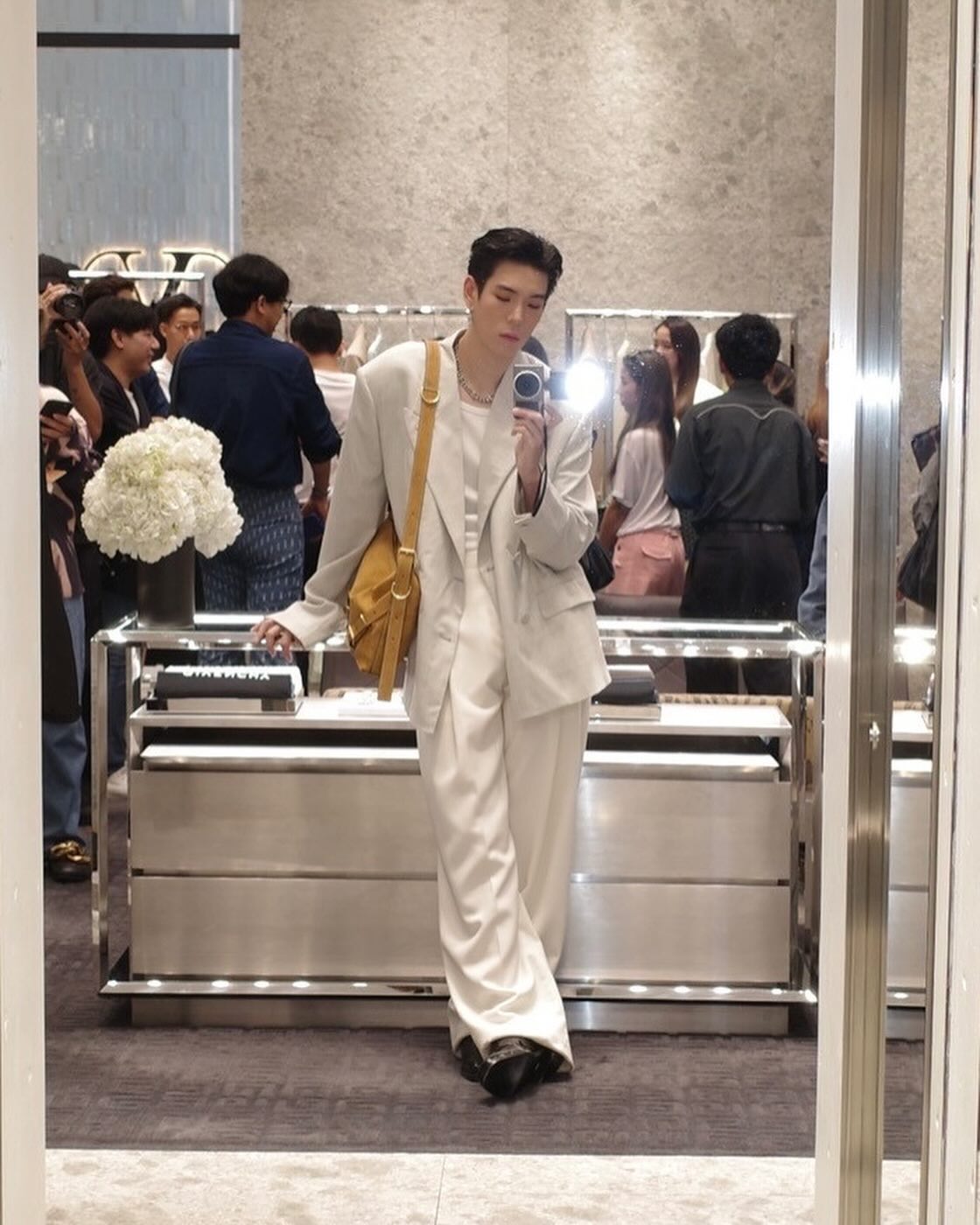 เจเจ - กฤษณภูมิ พิบูลสงคราม