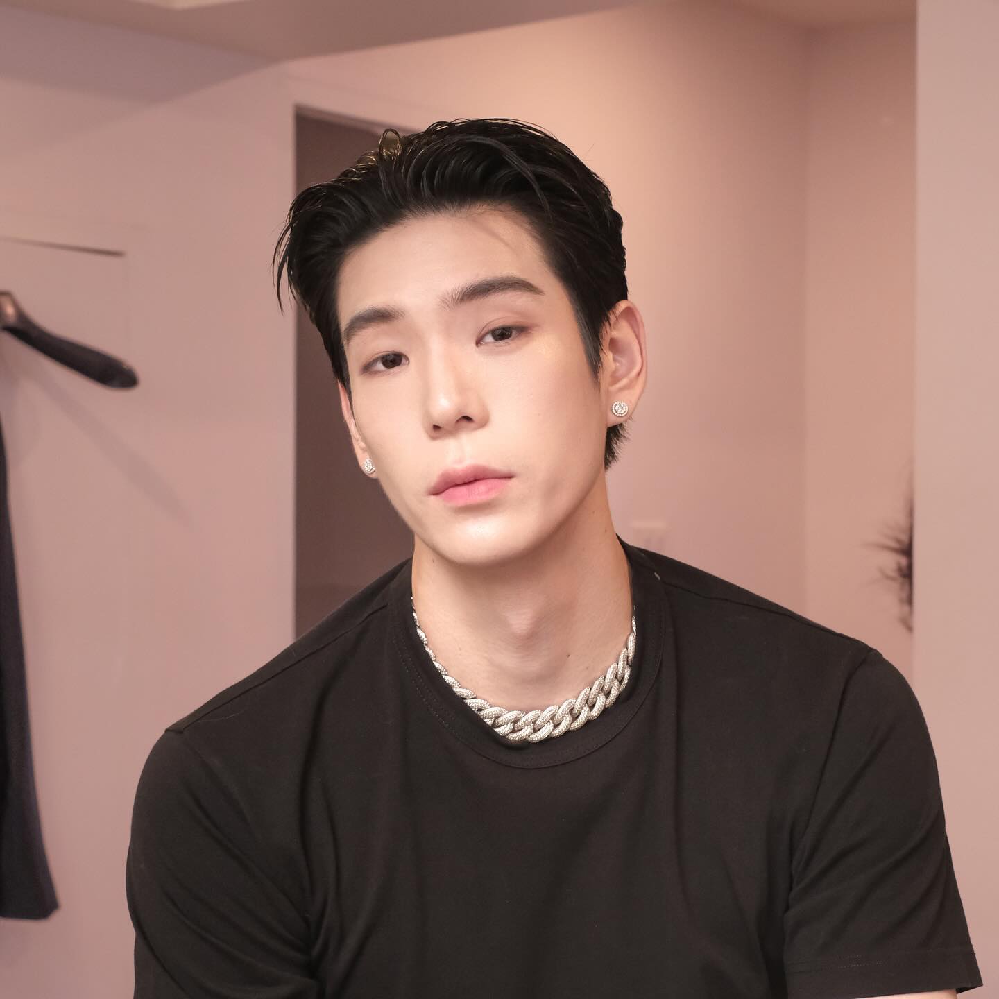 เจเจ - กฤษณภูมิ พิบูลสงคราม