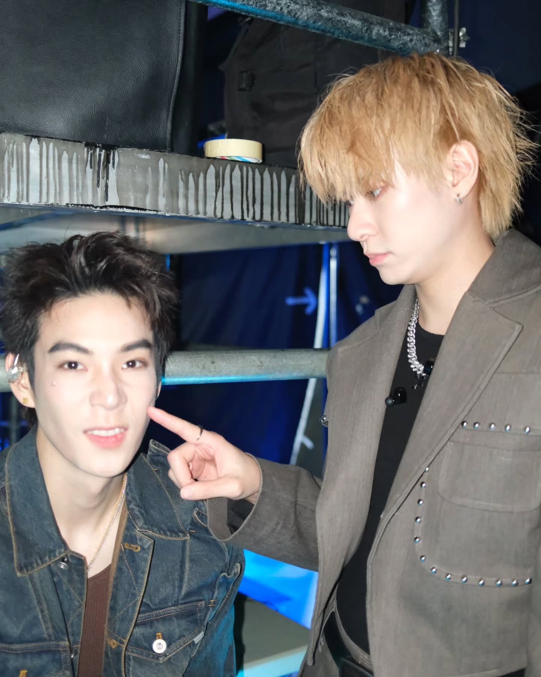 เจเจ - กฤษณภูมิ พิบูลสงคราม