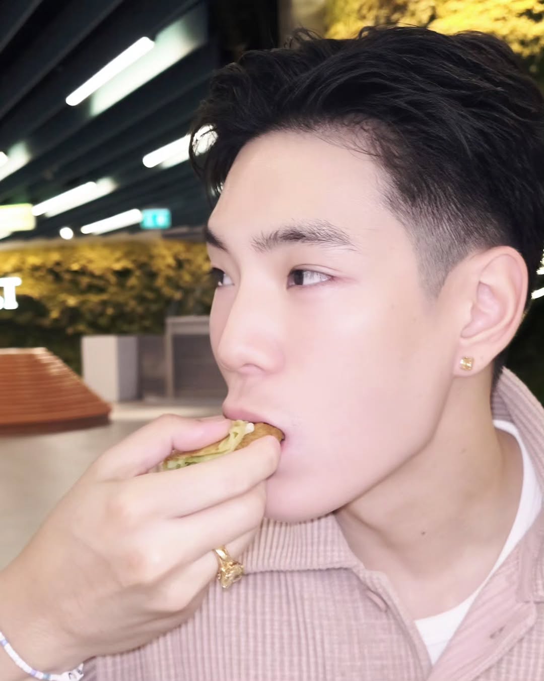 เจเจ - กฤษณภูมิ พิบูลสงคราม