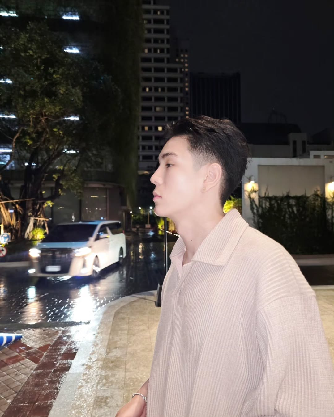 เจเจ - กฤษณภูมิ พิบูลสงคราม