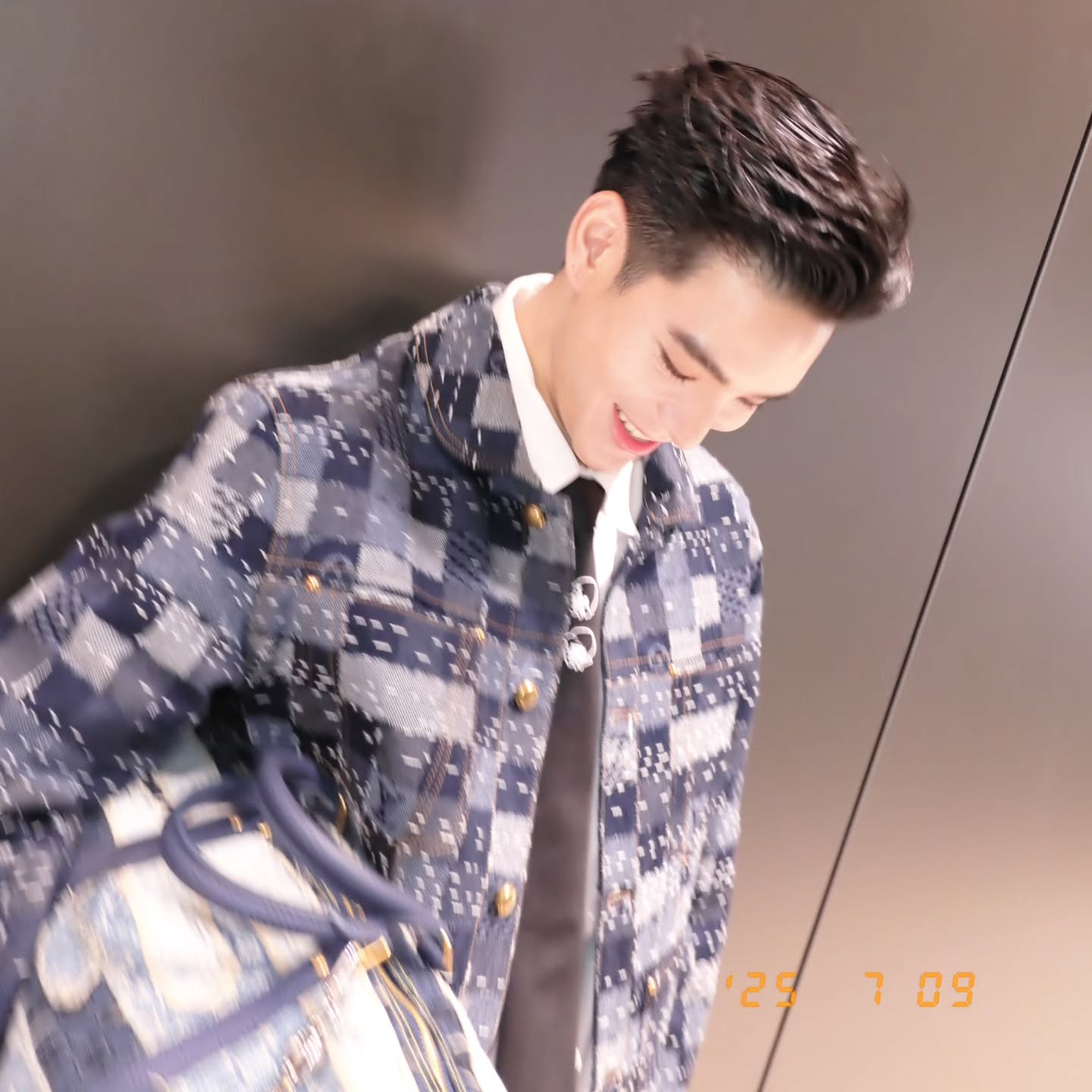 เจเจ - กฤษณภูมิ พิบูลสงคราม