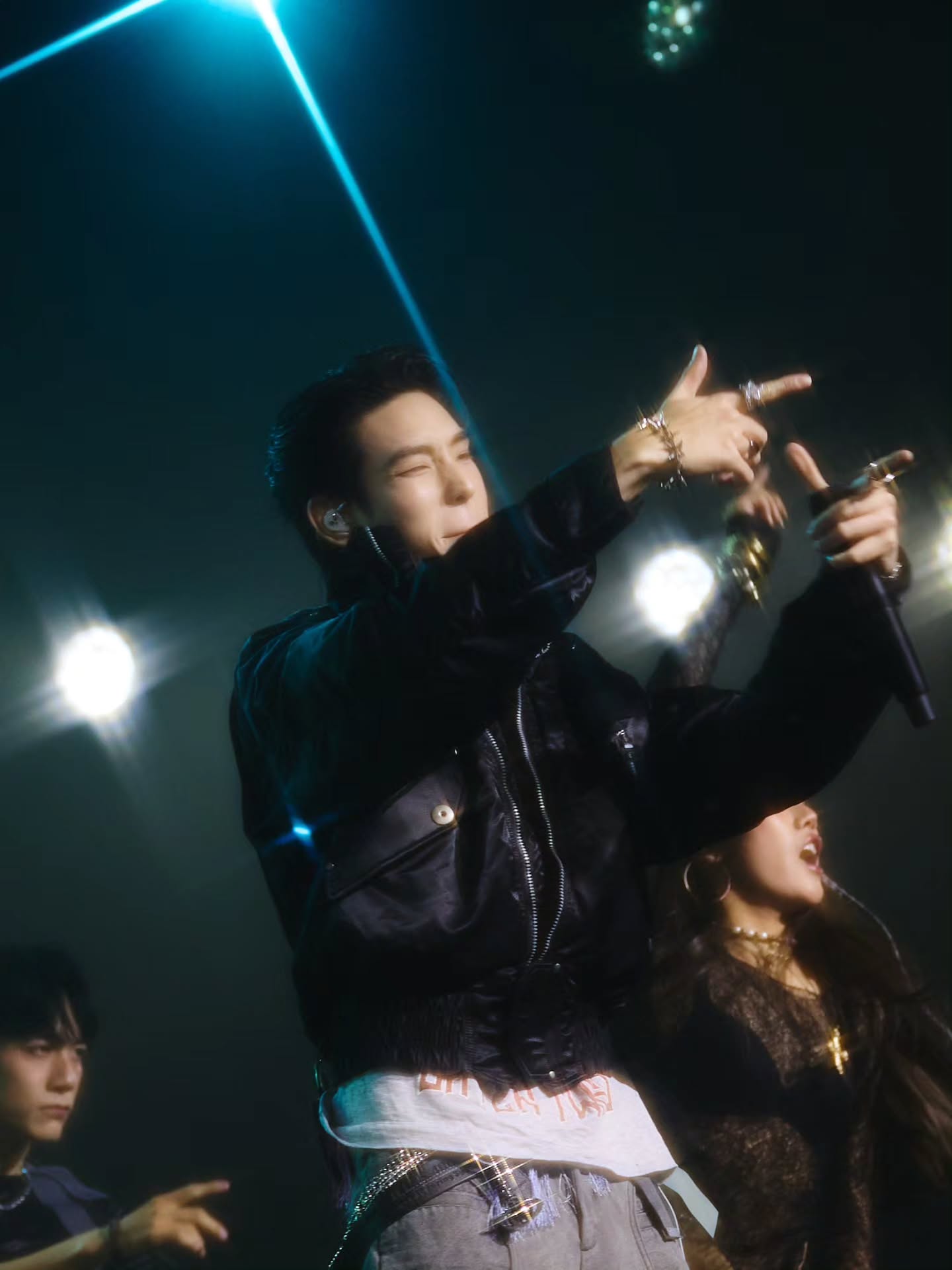 เจเจ - กฤษณภูมิ พิบูลสงคราม