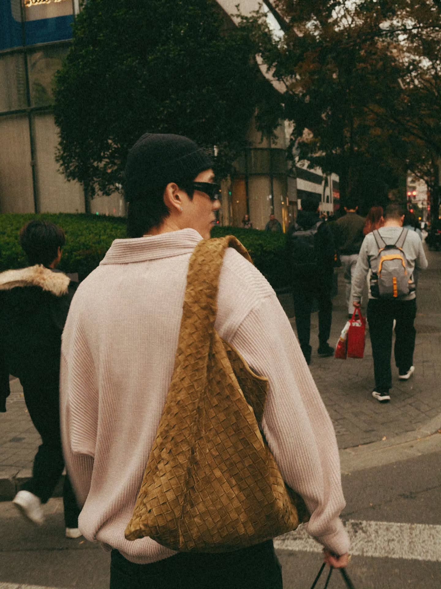 เจเจ - กฤษณภูมิ พิบูลสงคราม