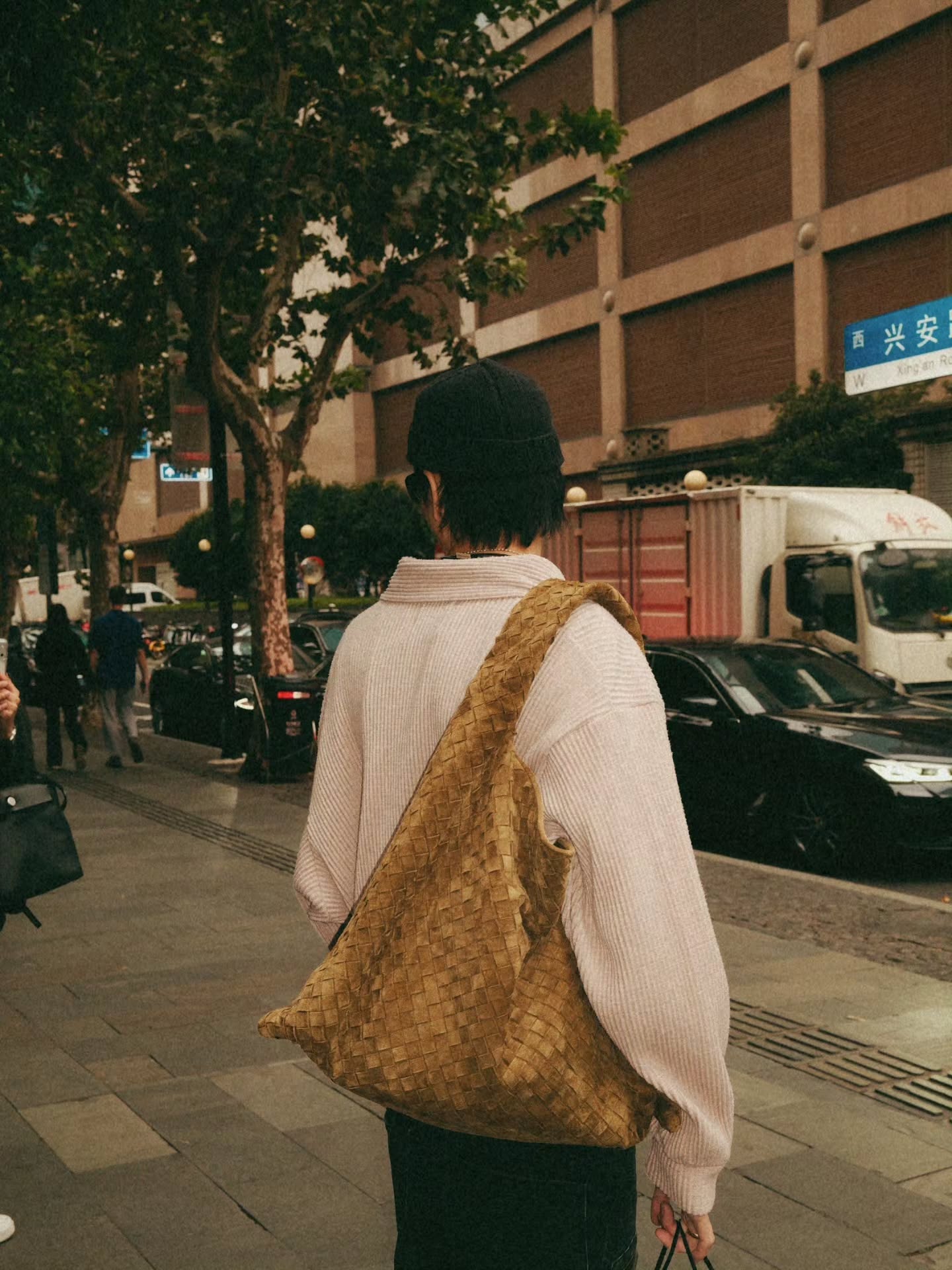 เจเจ - กฤษณภูมิ พิบูลสงคราม