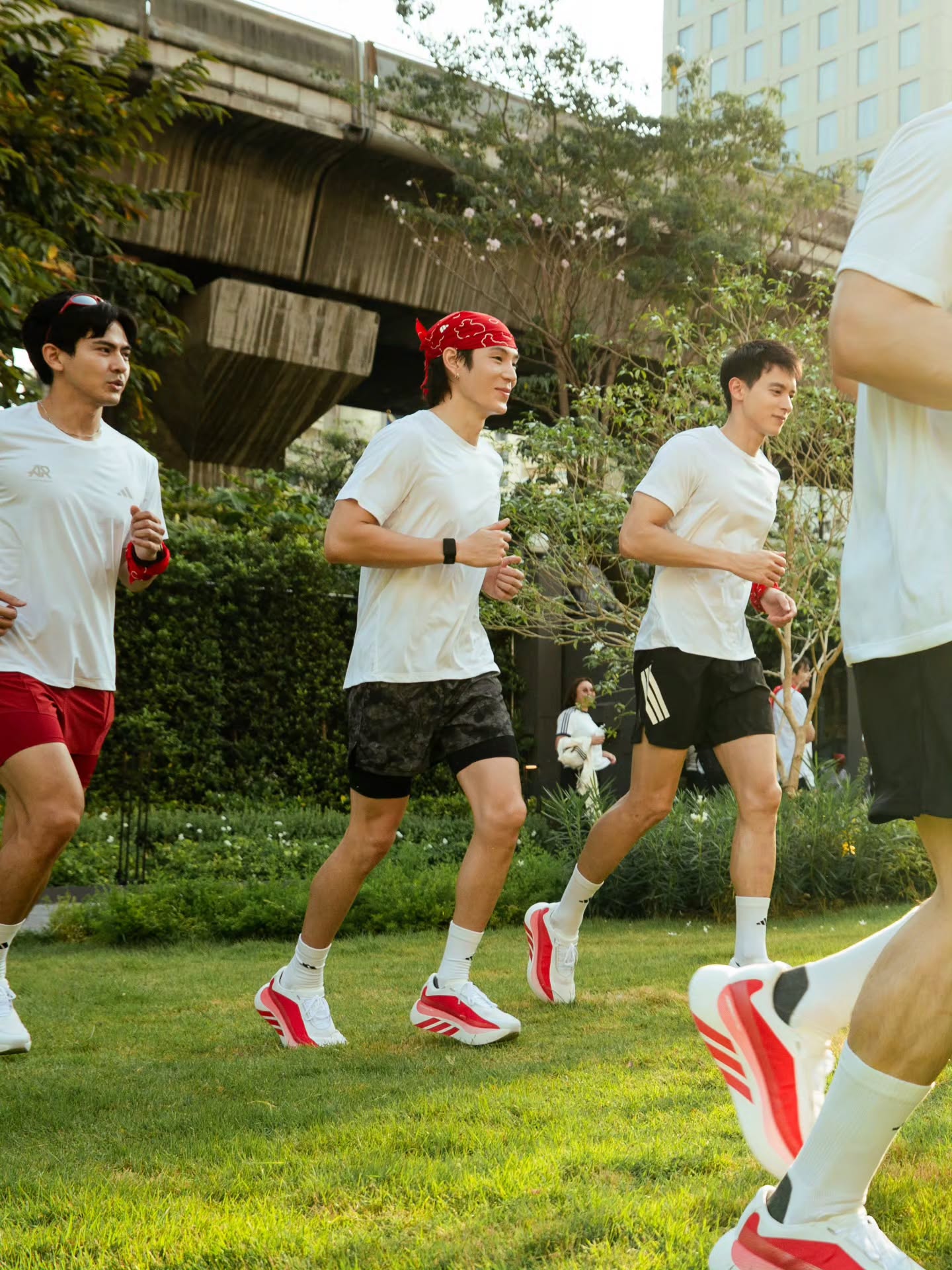 เจเจ - กฤษณภูมิ พิบูลสงคราม