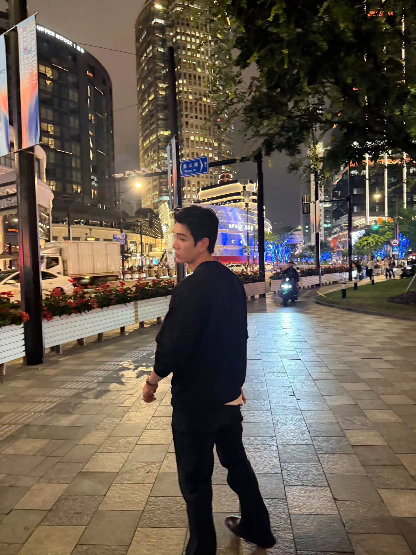 เจเจ - กฤษณภูมิ พิบูลสงคราม