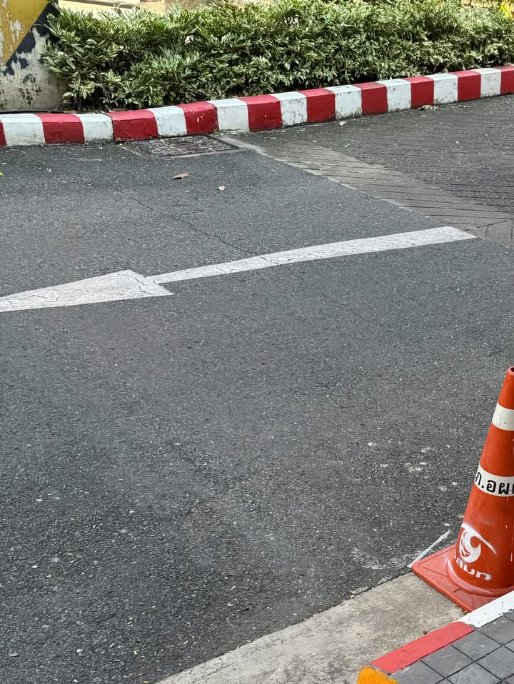 แจ๊คกี้ - จักริน กังวานเกียรติชัย