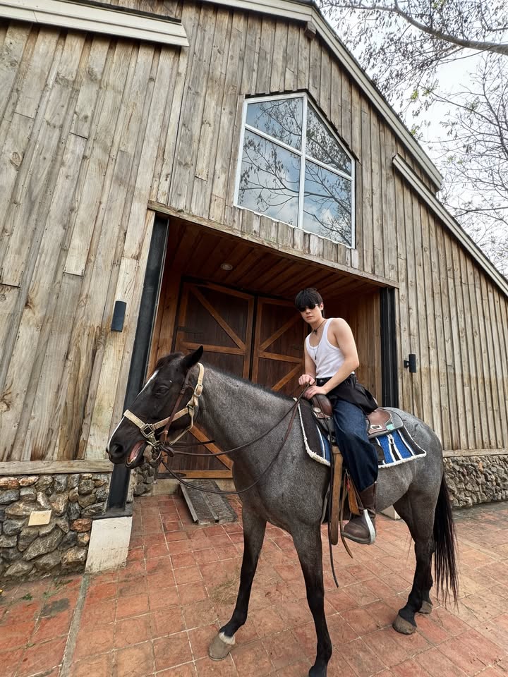 แจ๊คกี้ - จักริน กังวานเกียรติชัย