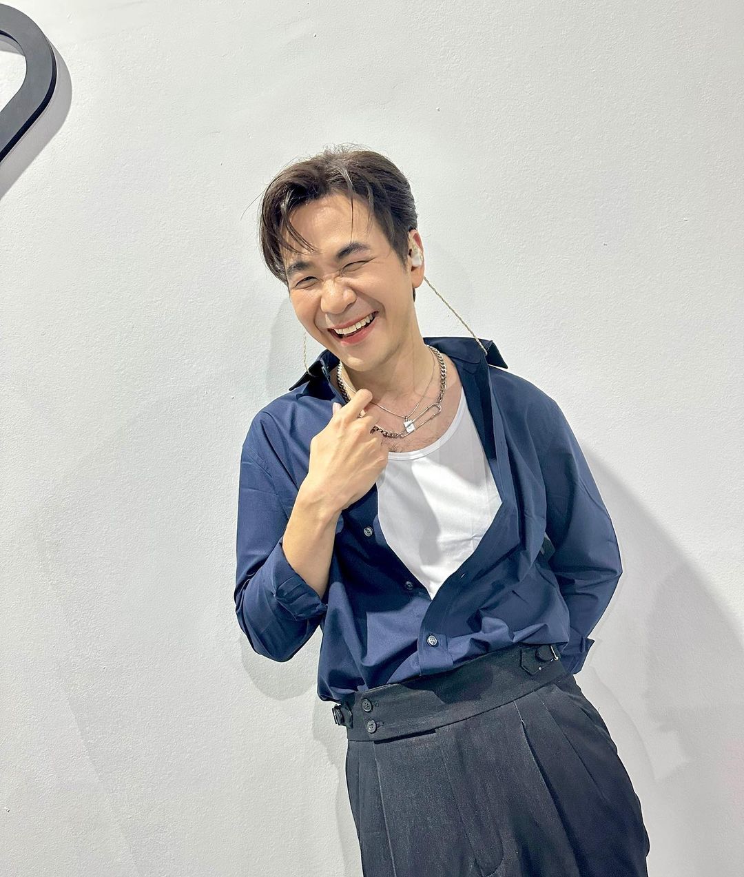 แสตมป์ - อภิวัชร์ เอื้อถาวรสุข