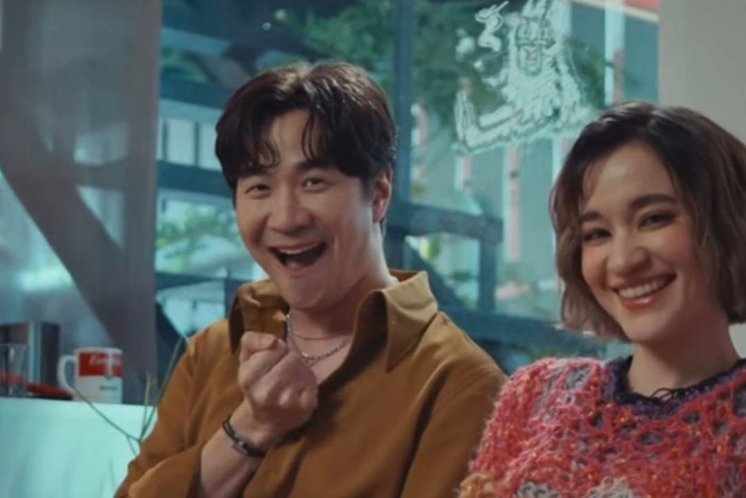 แสตมป์ - อภิวัชร์ เอื้อถาวรสุข