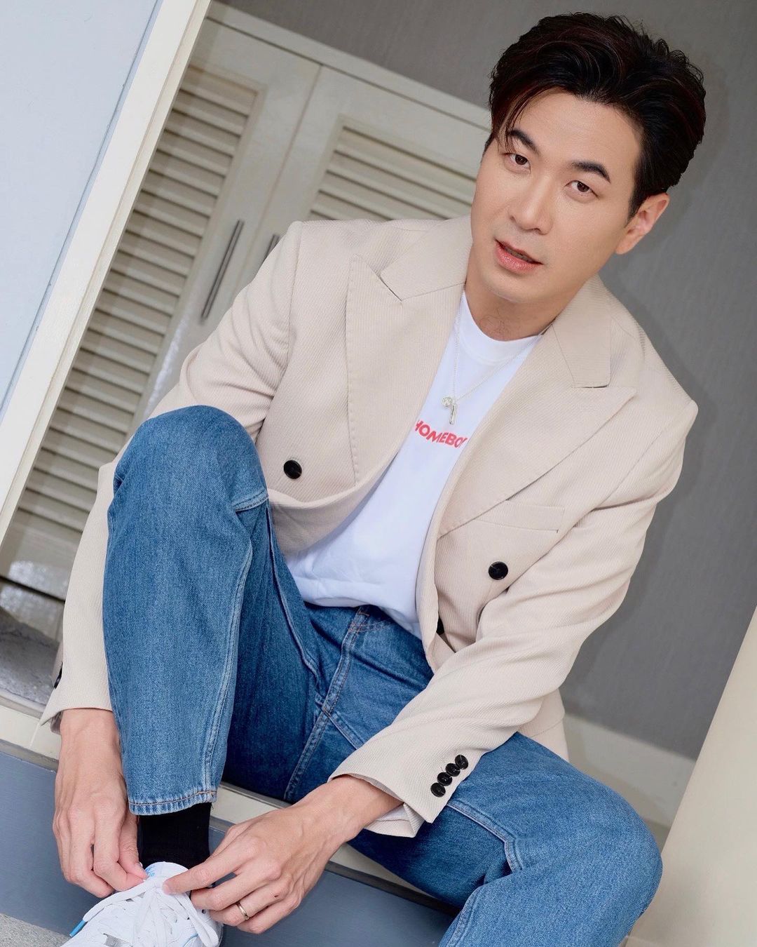 แสตมป์ - อภิวัชร์ เอื้อถาวรสุข