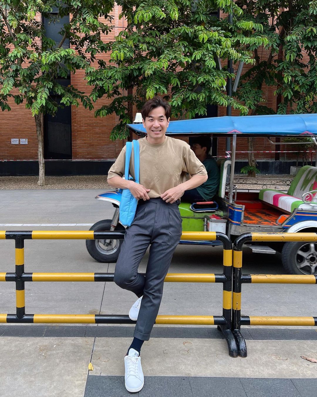 แสตมป์ - อภิวัชร์ เอื้อถาวรสุข