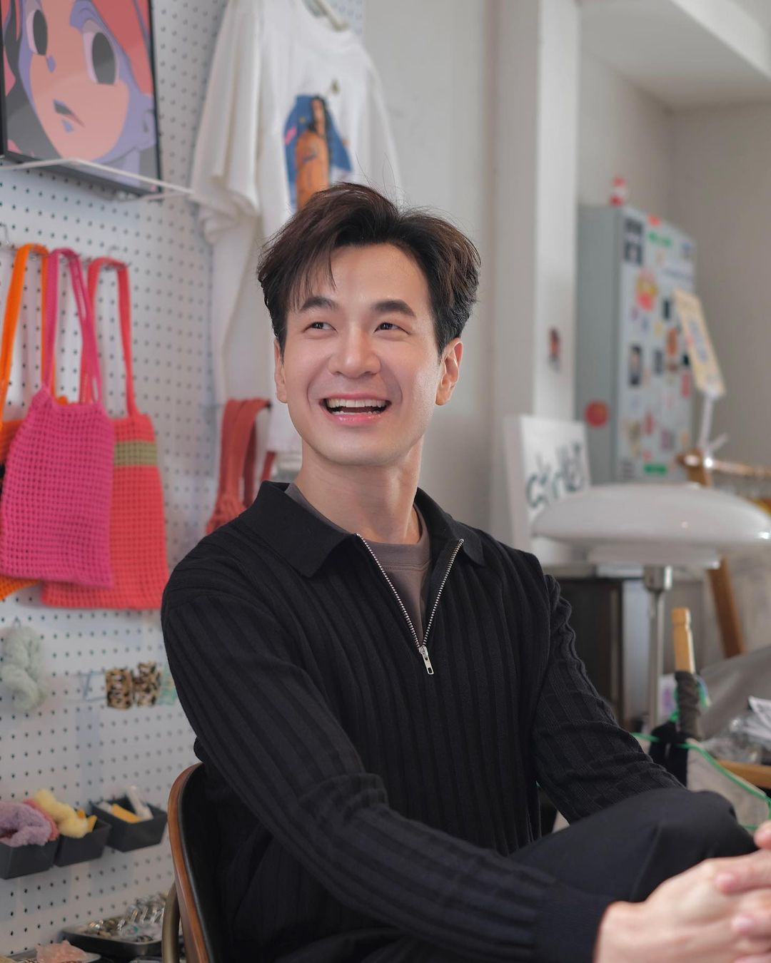 แสตมป์ - อภิวัชร์ เอื้อถาวรสุข
