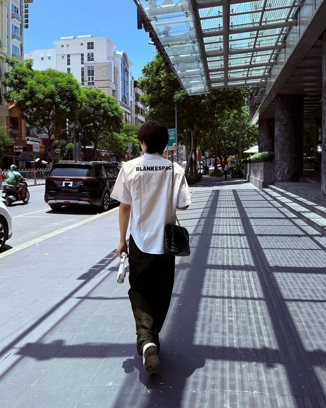 ก้อง - ก้องภพ จิโรจน์มนตรี