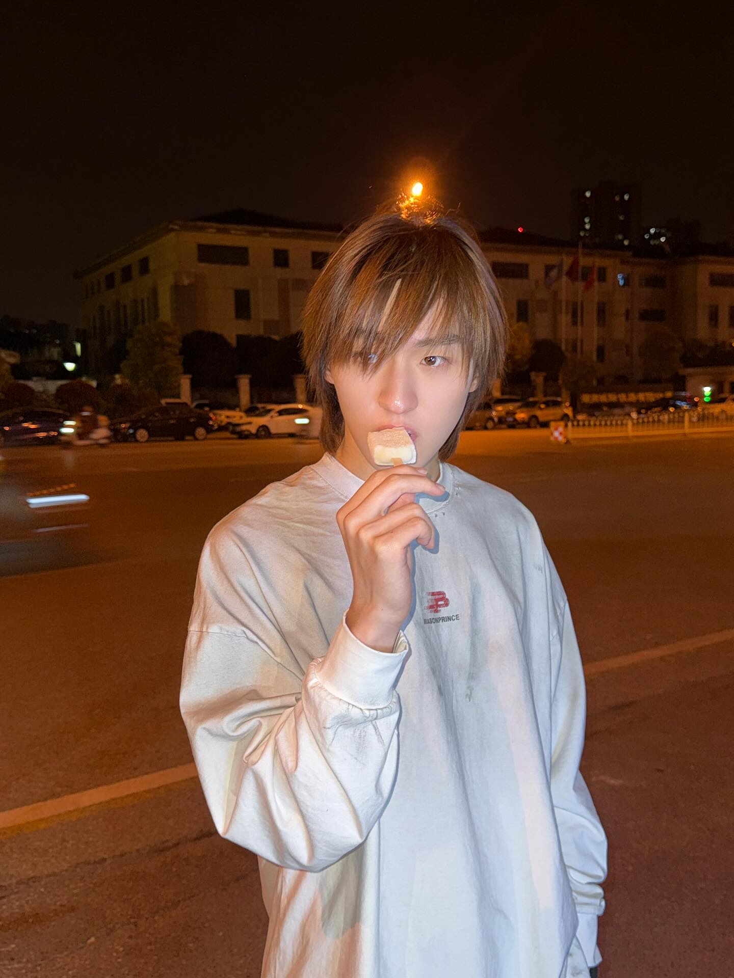 ก้อง - ก้องภพ จิโรจน์มนตรี