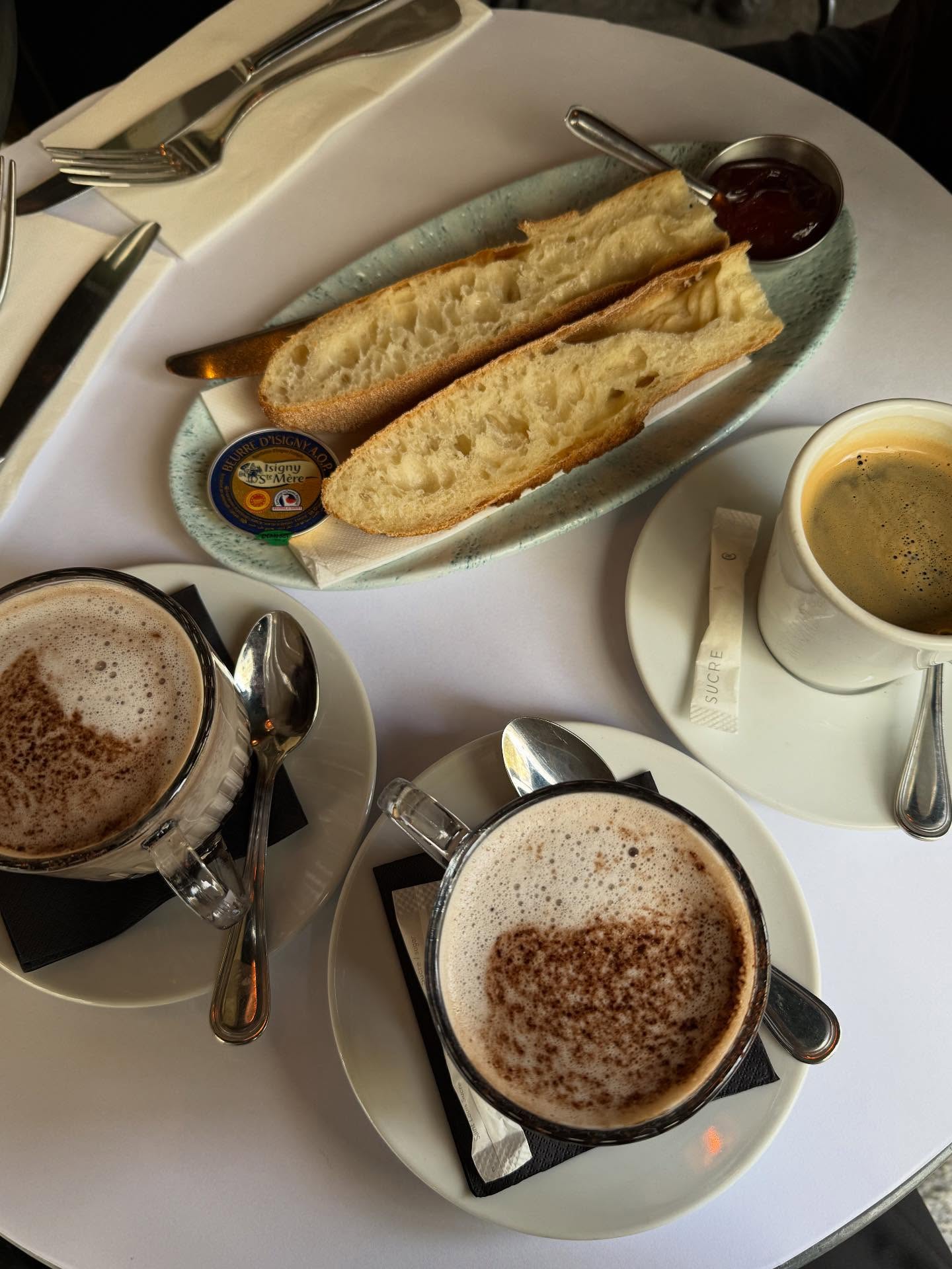 ก้อง - ก้องภพ จิโรจน์มนตรี