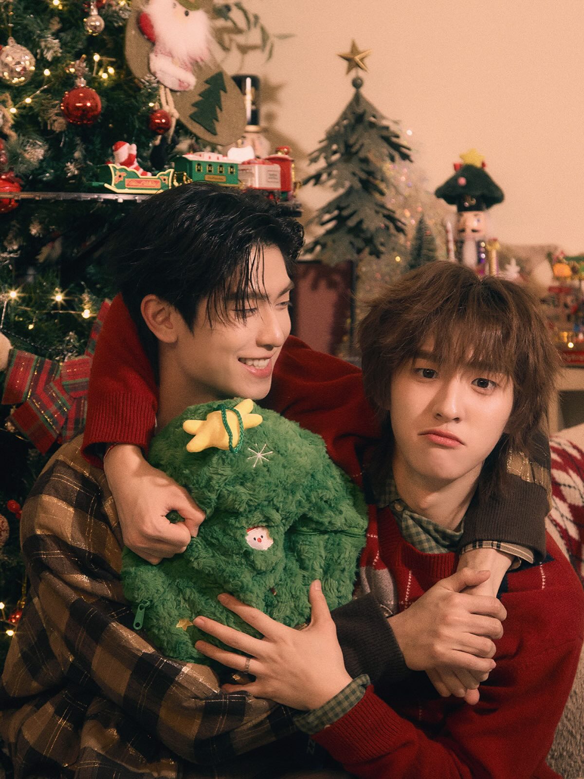 ก้อง - ก้องภพ จิโรจน์มนตรี