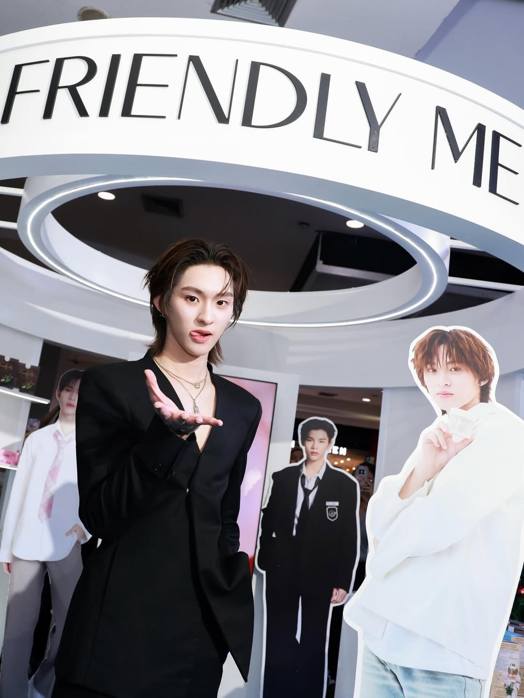 ก้อง - ก้องภพ จิโรจน์มนตรี