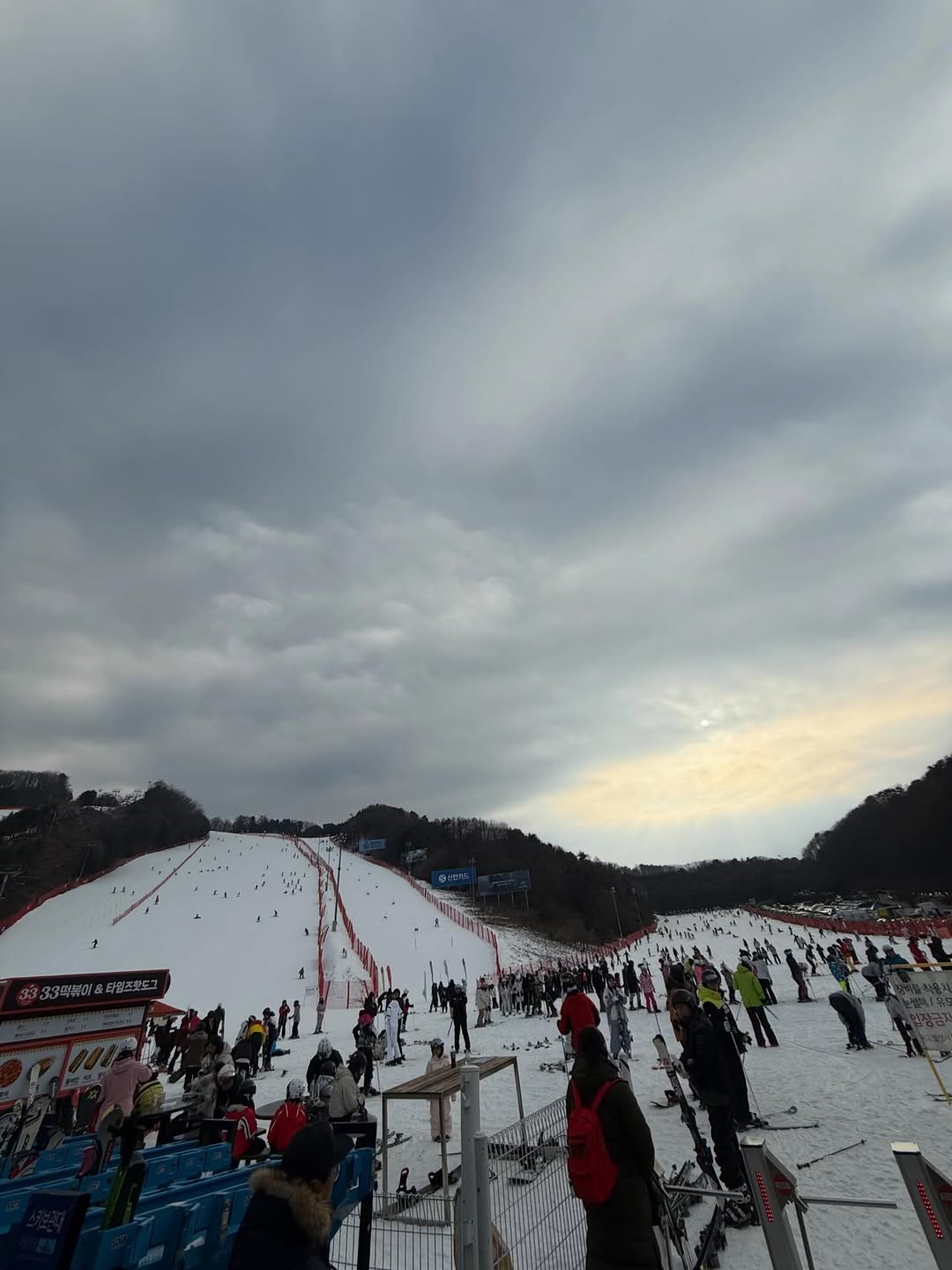 ก้อง - ก้องภพ จิโรจน์มนตรี