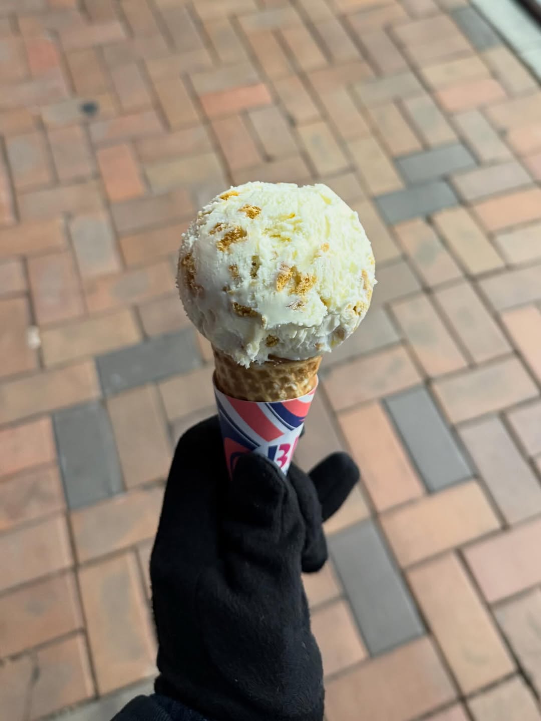 ก้อง - ก้องภพ จิโรจน์มนตรี