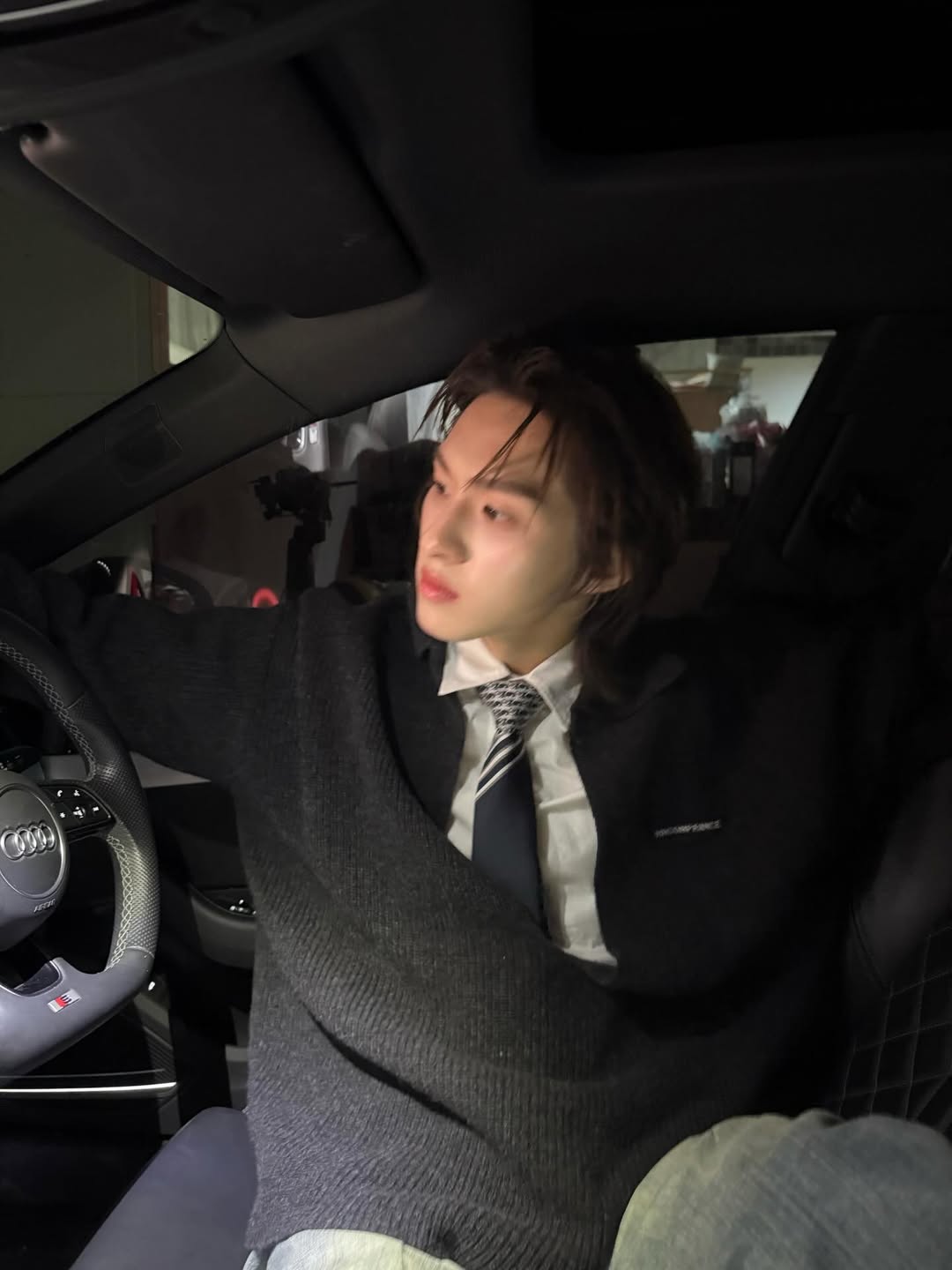 ก้อง - ก้องภพ จิโรจน์มนตรี