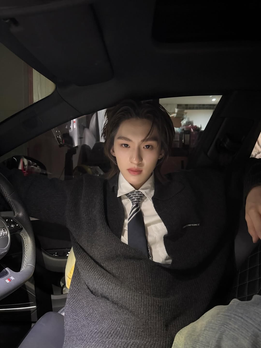 ก้อง - ก้องภพ จิโรจน์มนตรี