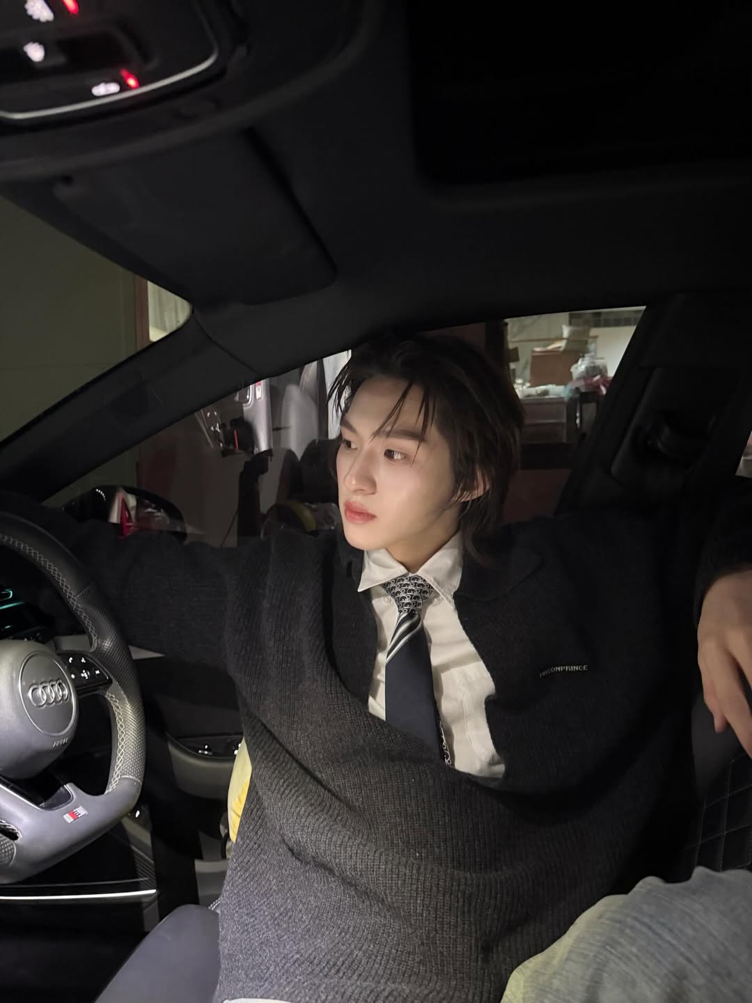 ก้อง - ก้องภพ จิโรจน์มนตรี