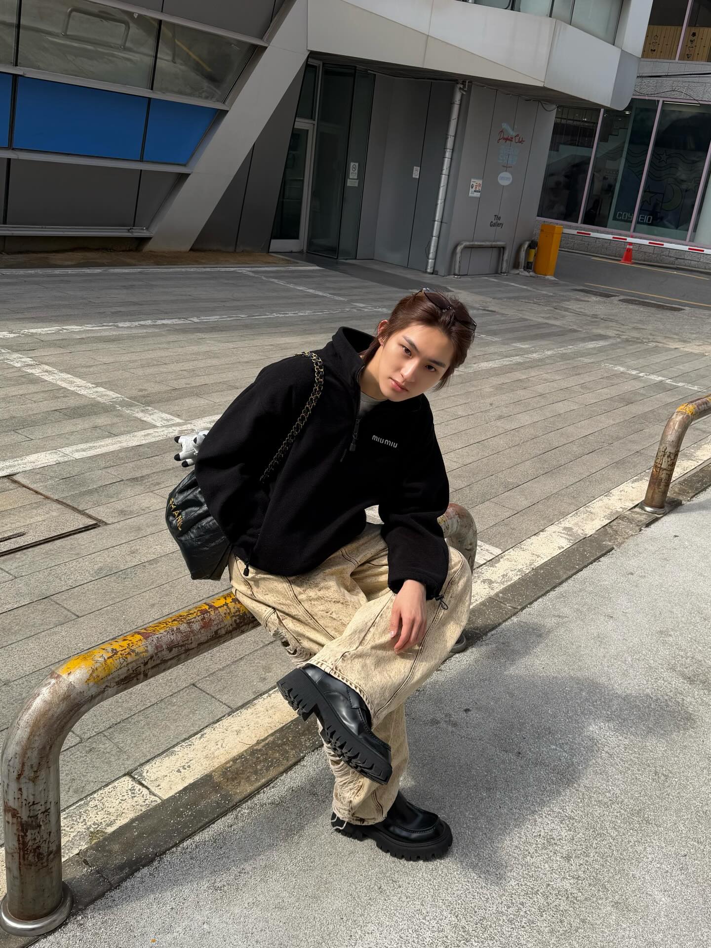 ก้อง - ก้องภพ จิโรจน์มนตรี