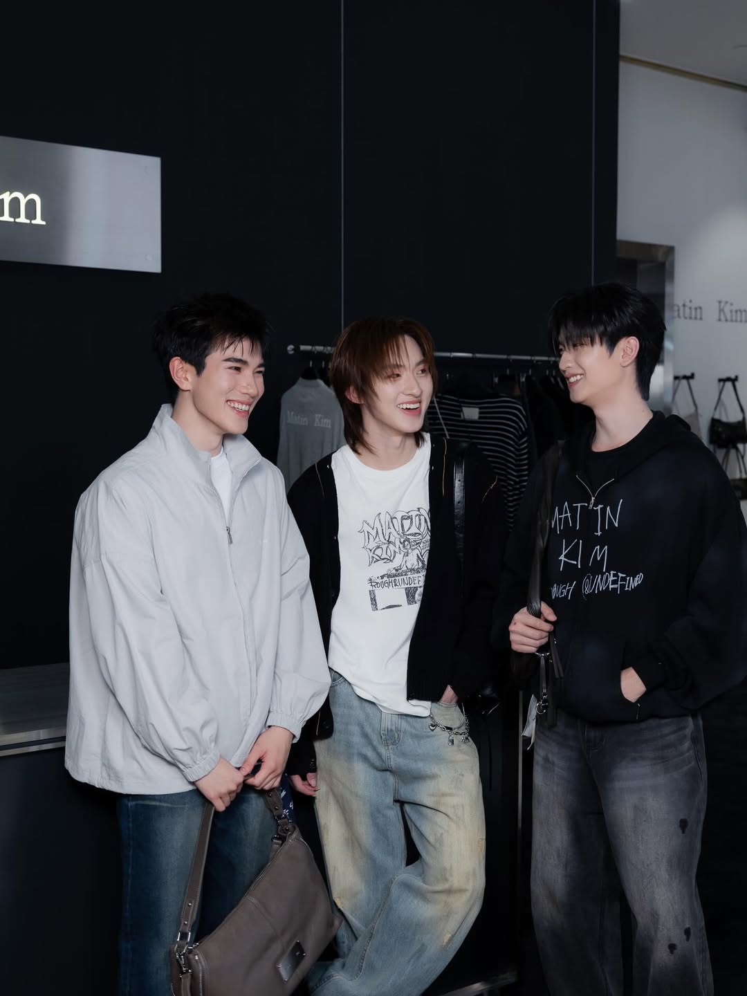 ก้อง - ก้องภพ จิโรจน์มนตรี